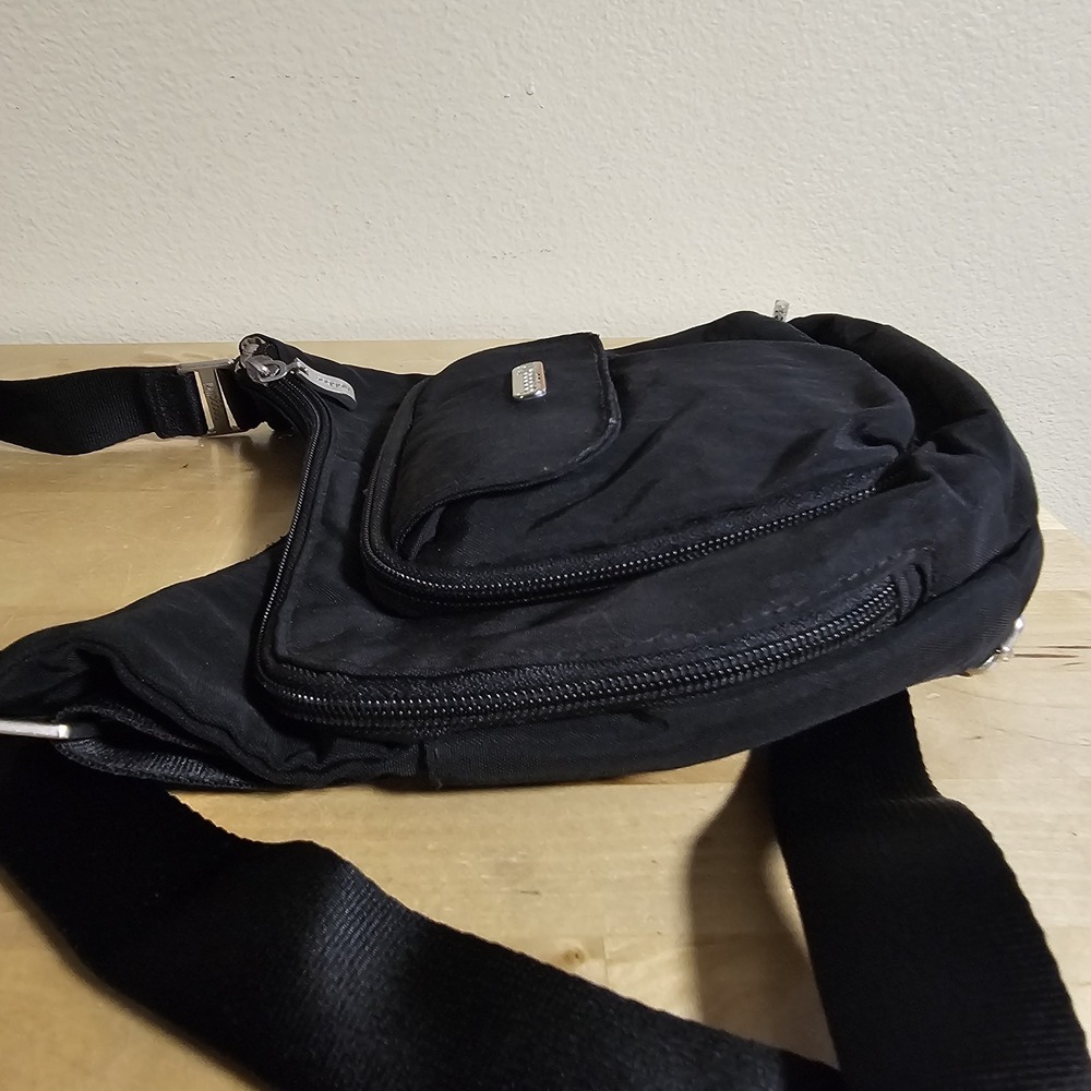 Baggallini Multipocket Criss Cross Zipper Crossbody Purse Travel Bag Sporty - Picture 5 of 13